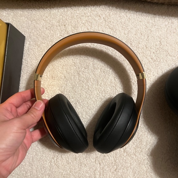 Beats headphones - Picture 8 of 10